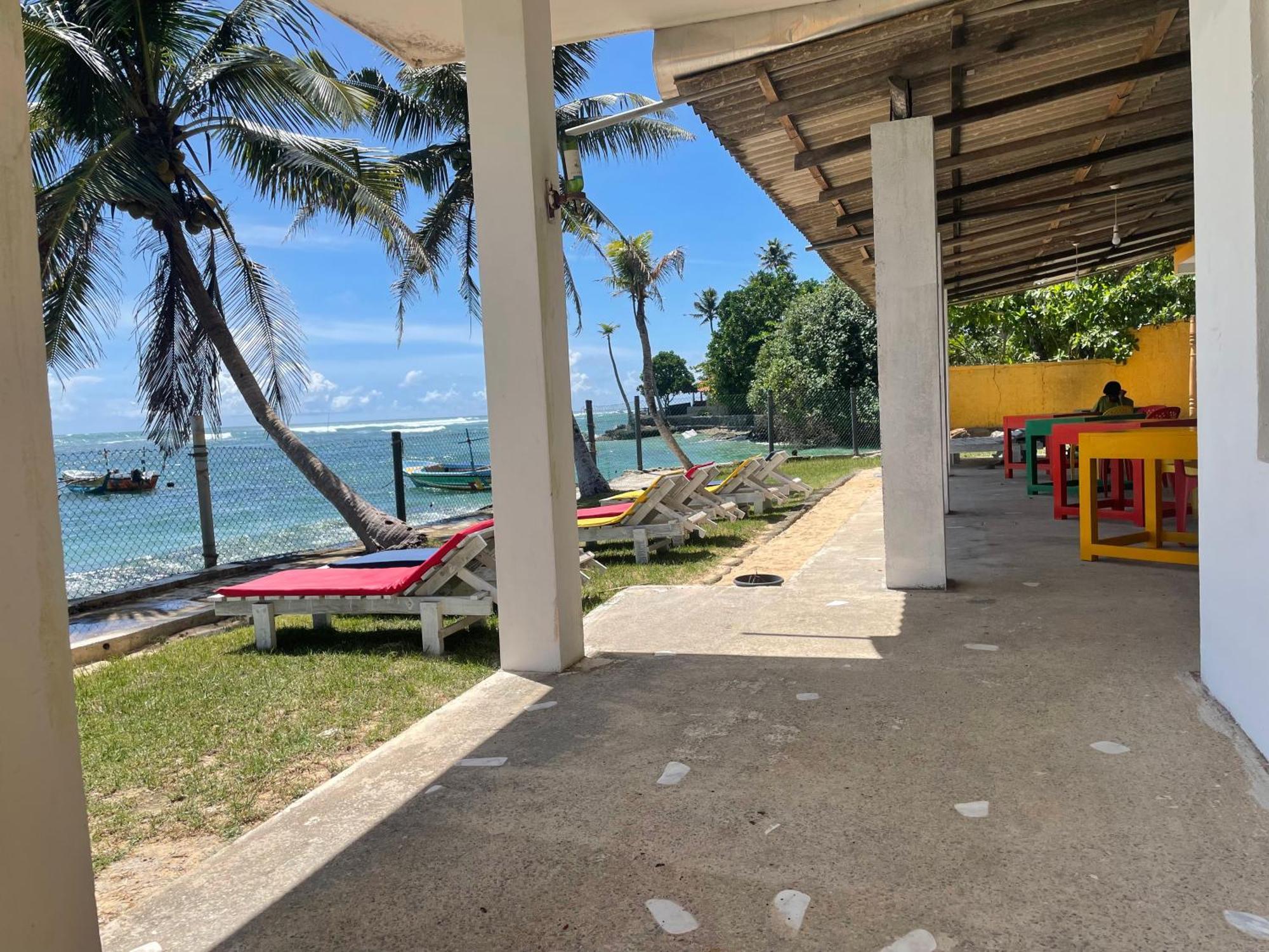 Sayuri Beach Hotel Matara Extérieur photo