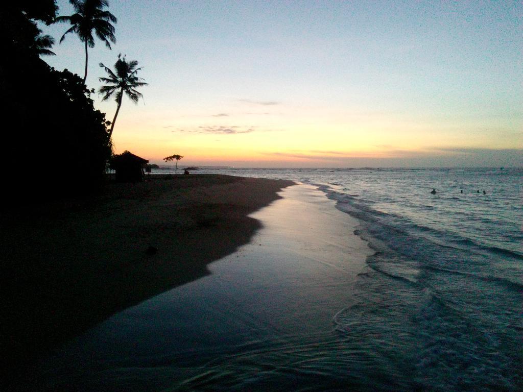 Sayuri Beach Hotel Matara Extérieur photo