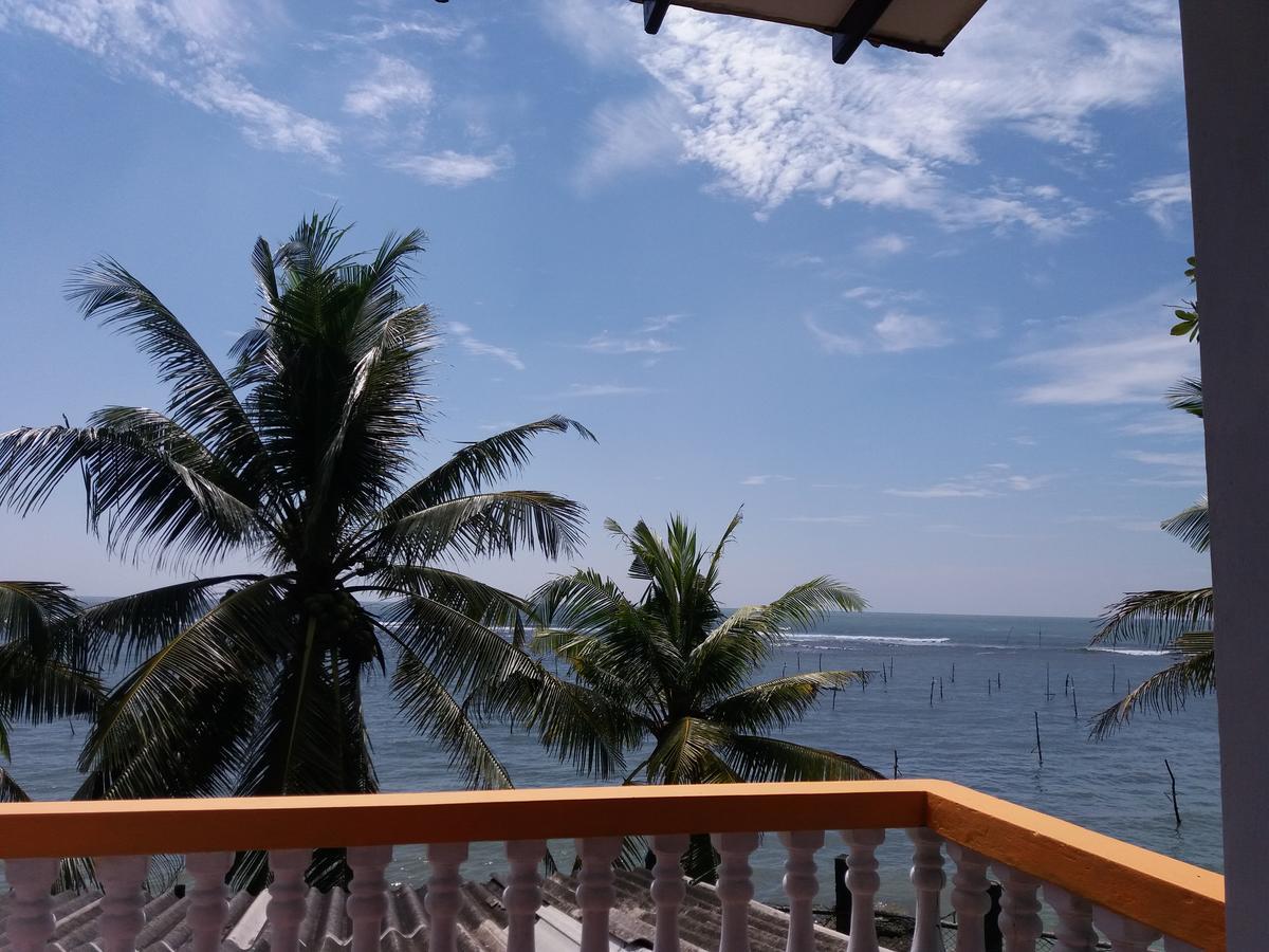 Sayuri Beach Hotel Matara Extérieur photo
