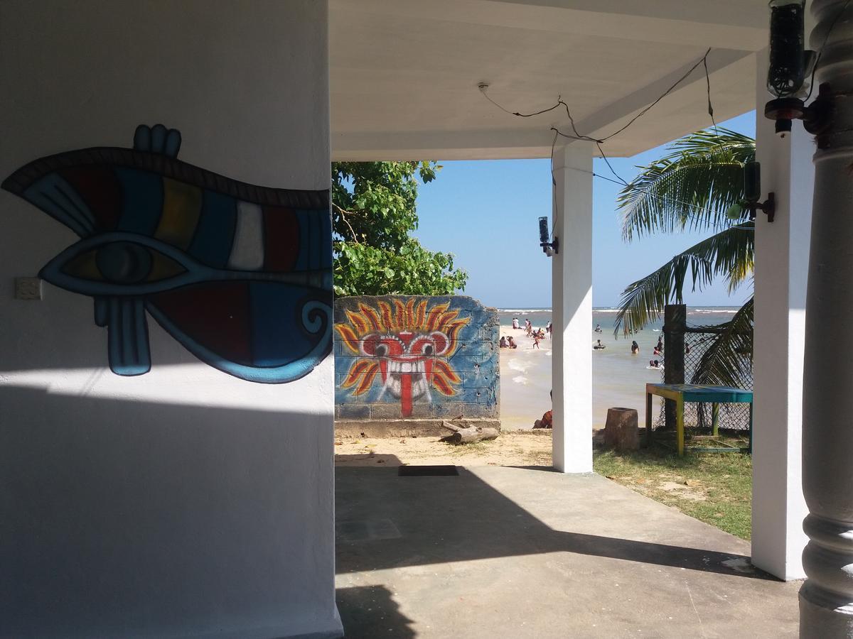 Sayuri Beach Hotel Matara Extérieur photo
