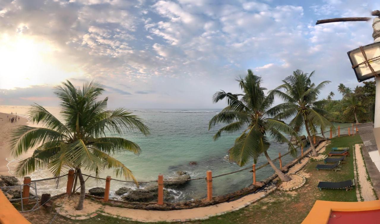 Sayuri Beach Hotel Matara Extérieur photo